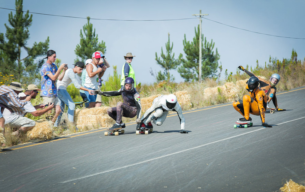 Décio Lourenco and Nick Hook went wheel-to-wheel